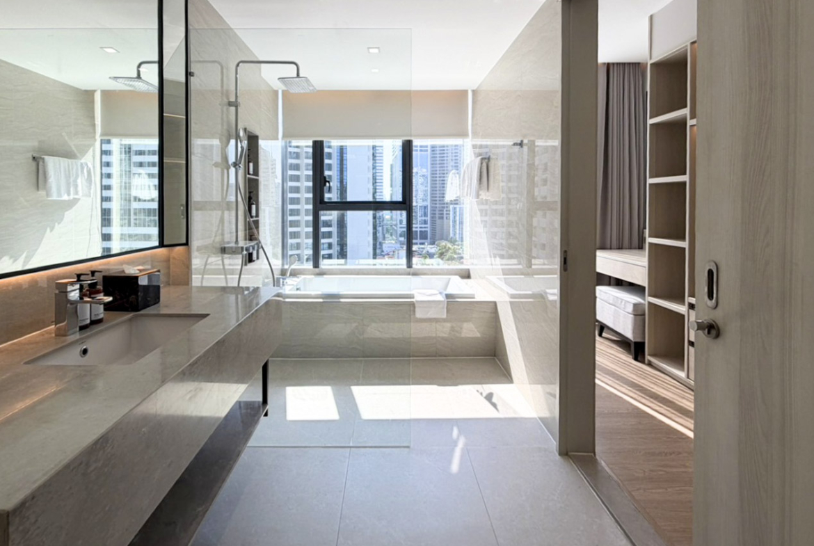2BR Condo 106 SQM Sukhumvit 20 Near BTS Asoke | High Floor