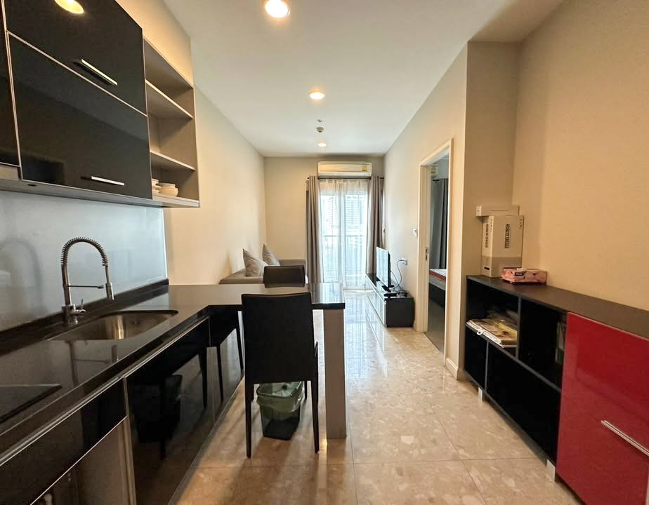 The Crest 35 SQM Sukhumvit 34 | 1BR Condo Near BTS Thonglor