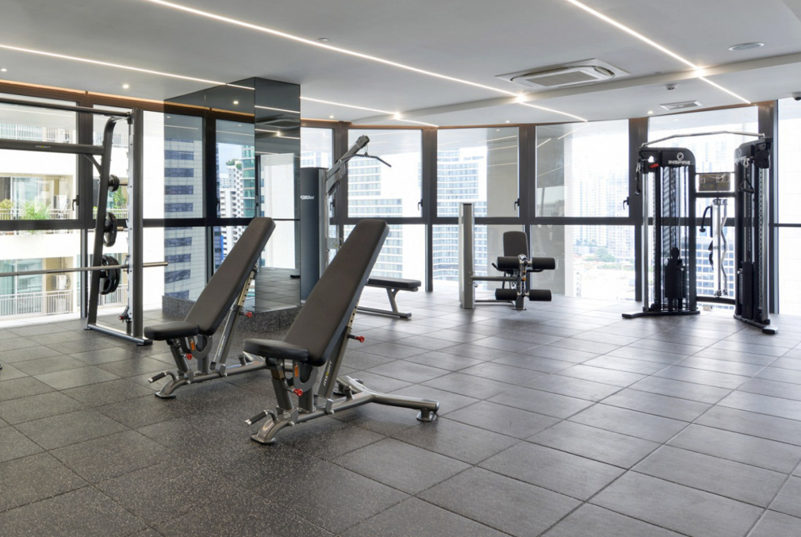 2BR Condo 106 SQM Sukhumvit 20 Near BTS Asoke | High Floor