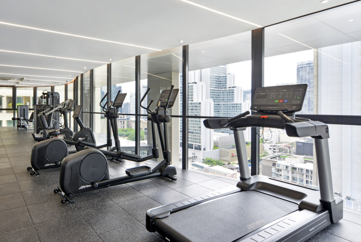2BR Condo 106 SQM Sukhumvit 20 Near BTS Asoke | High Floor