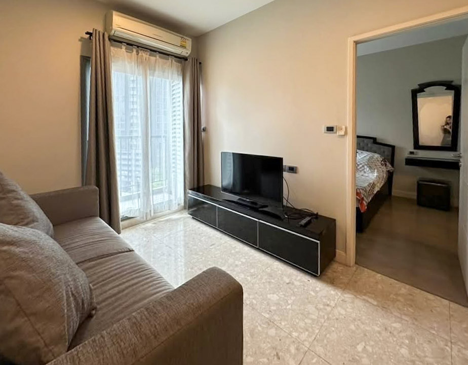 The Crest 35 SQM Sukhumvit 34 | 1BR Condo Near BTS Thonglor