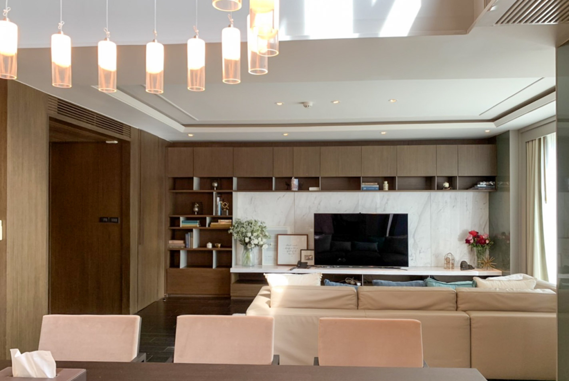 The Crest 248.37 SQM Sukhumvit 24 Duplex | 3BR Condo for Rent