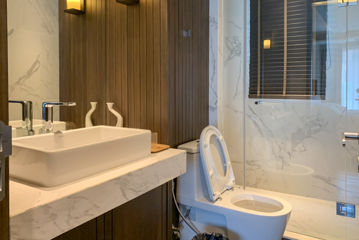 The Crest 248.37 SQM Sukhumvit 24 Duplex | 3BR Condo for Rent