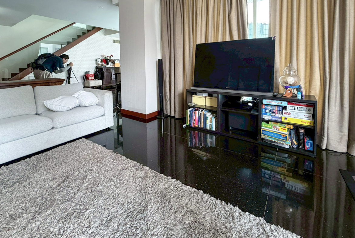 Le Raffine 347.16 SQM Sukhumvit 31 Duplex | Private Pool 3BR