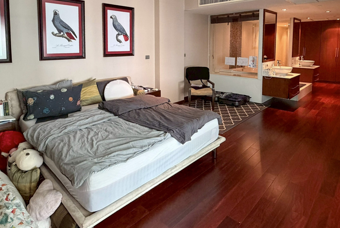 Le Raffine 347.16 SQM Sukhumvit 31 Duplex | Private Pool 3BR