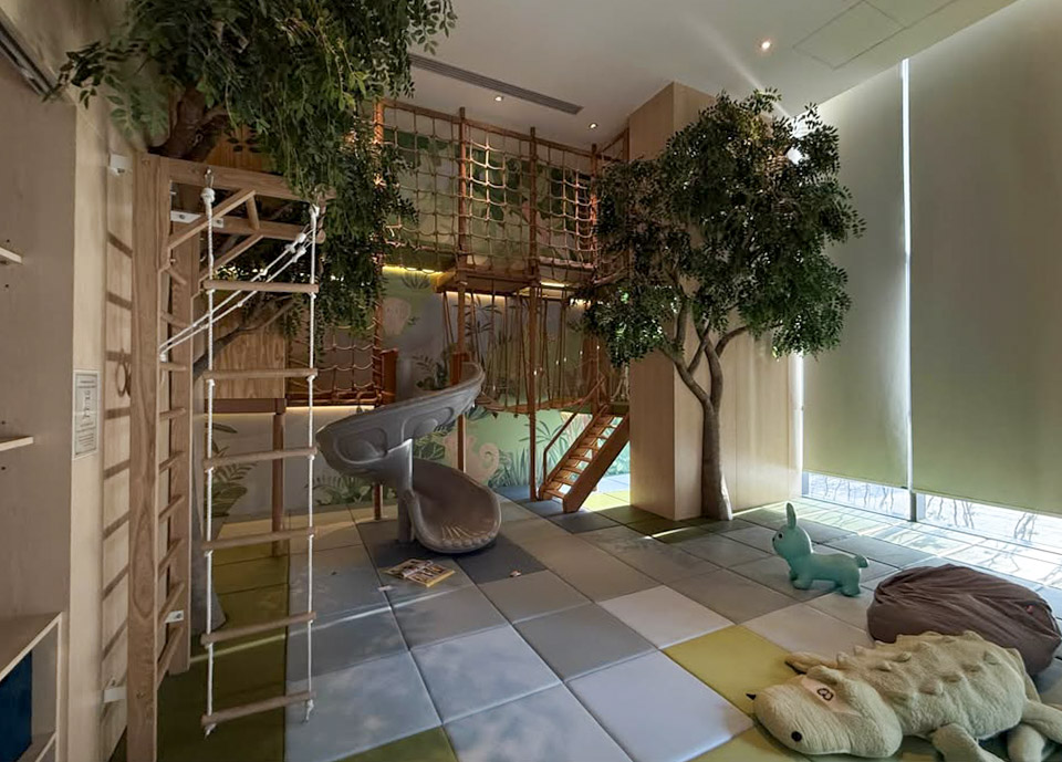 Marque Sukhumvit 2BR Condo 135 SQM | Near BTS Phrom Phong