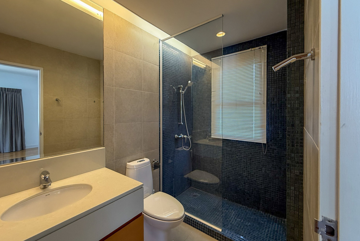 Luxury Pool Villa 400 SQM Sukhumvit 36 | 4BR Near BTS