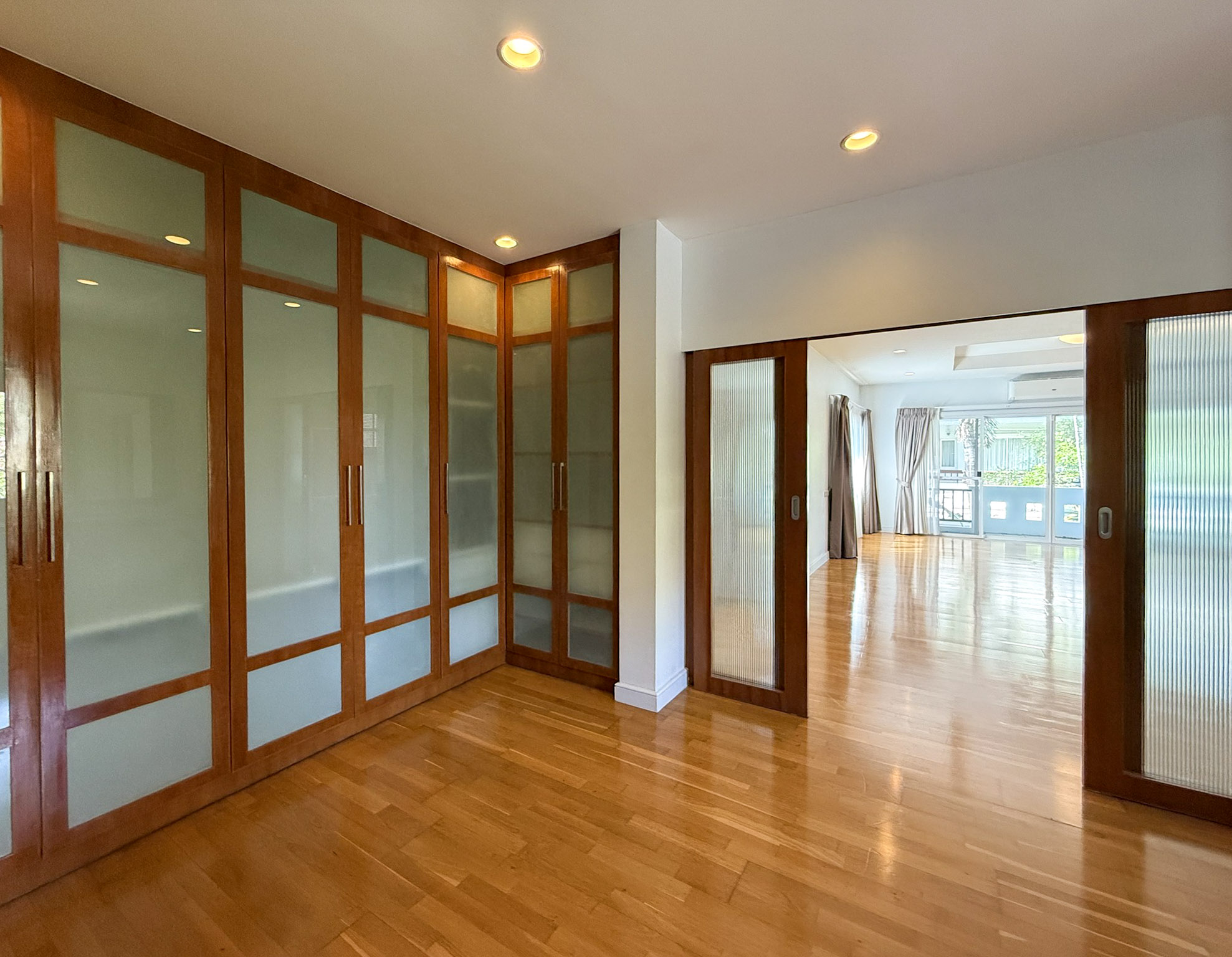683127510_122171638448855351_7263221046624814323_n Luxury Pool Villa 400 SQM Sukhumvit 36 | 4BR Near BTS