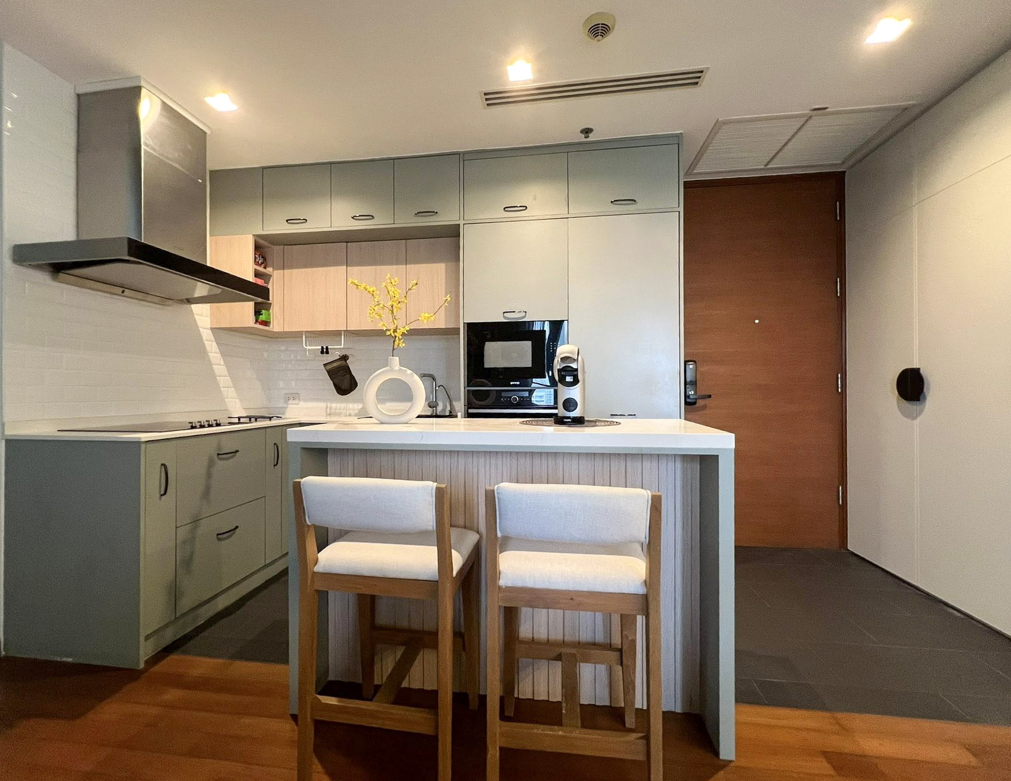 Pet-Friendly Condo 70 SQM Thonglor | Ashton Morph 38 2BR