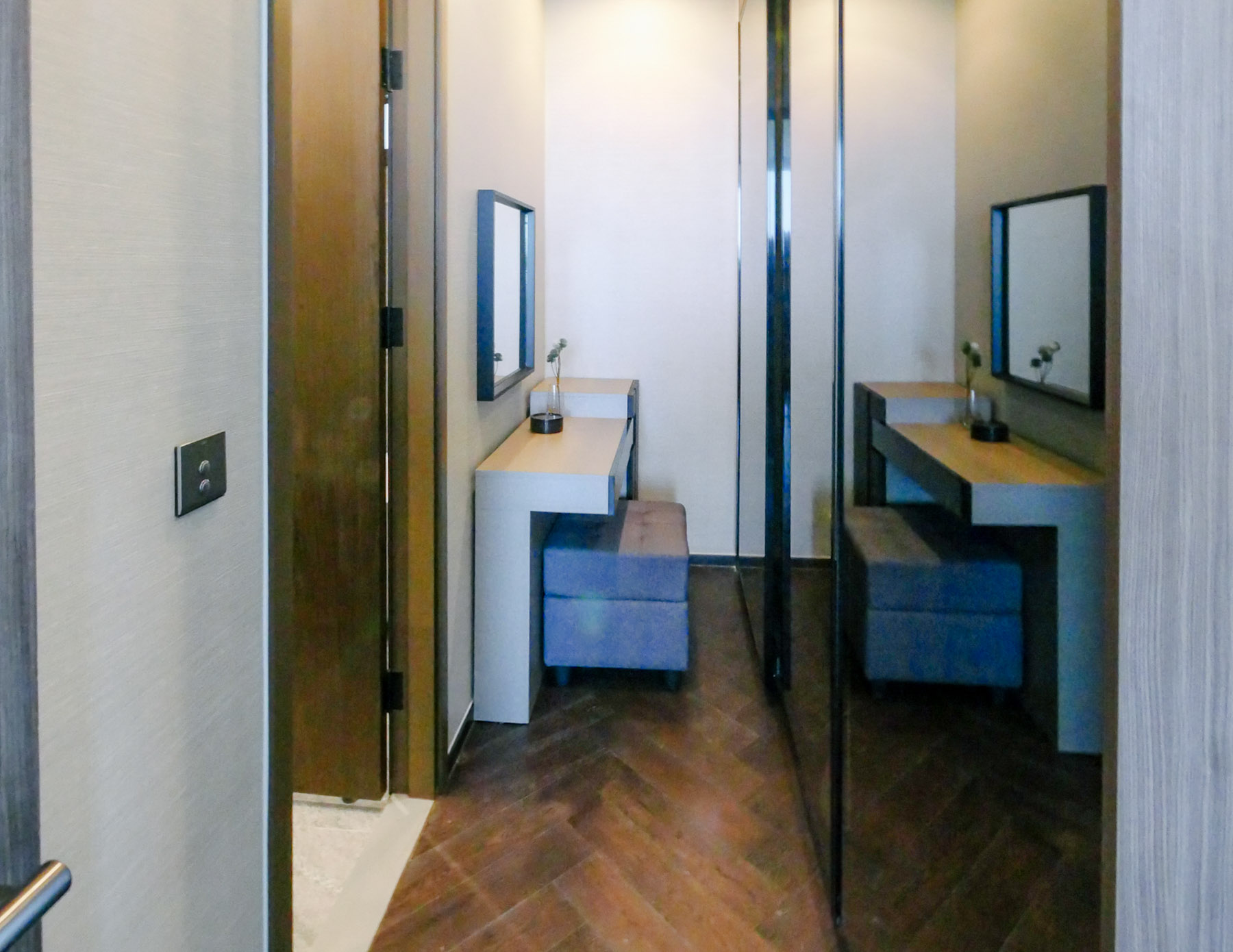 P1002097 The ESSE Sukhumvit 36 | 3BR 124 SQM Luxury Condo for Rent
