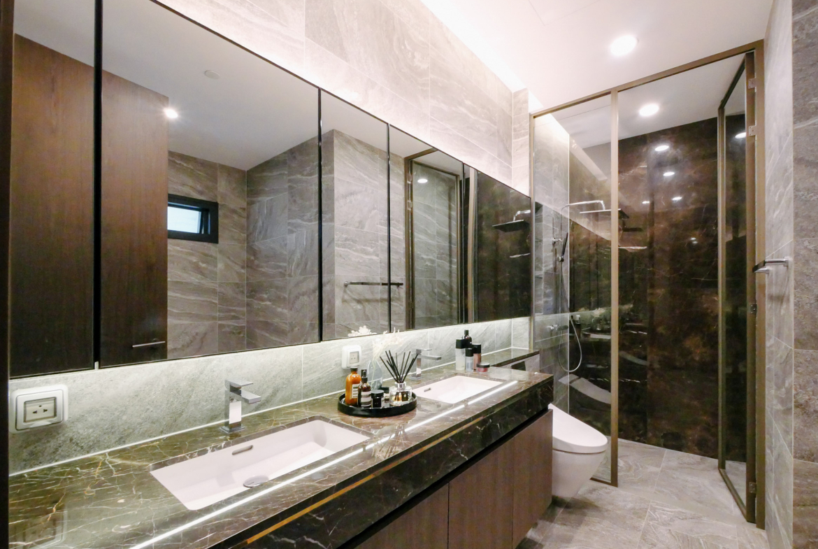 The ESSE Sukhumvit 36 | 3BR 124 SQM Luxury Condo for Rent