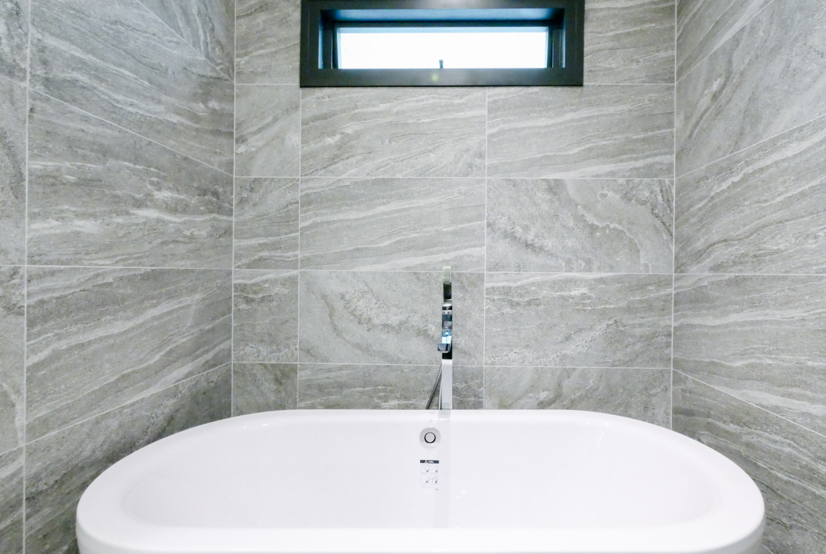The ESSE Sukhumvit 36 | 3BR 124 SQM Luxury Condo for Rent