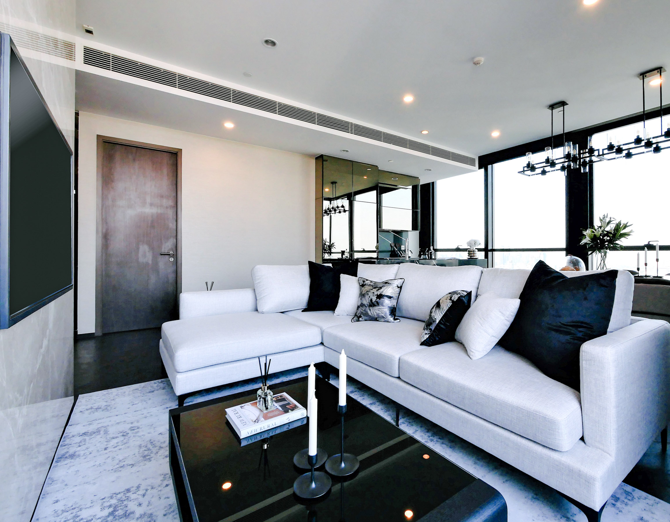 P1002247 The ESSE Sukhumvit 36 | 3BR 124 SQM Luxury Condo for Rent