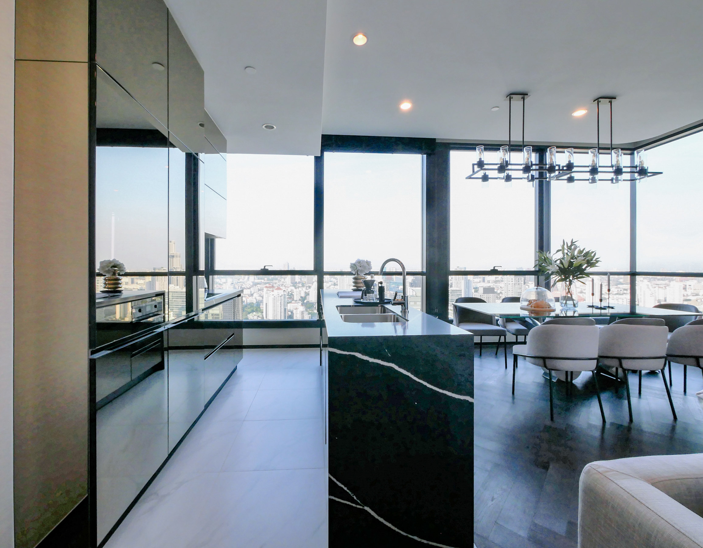 P1002258 The ESSE Sukhumvit 36 | 3BR 124 SQM Luxury Condo for Rent