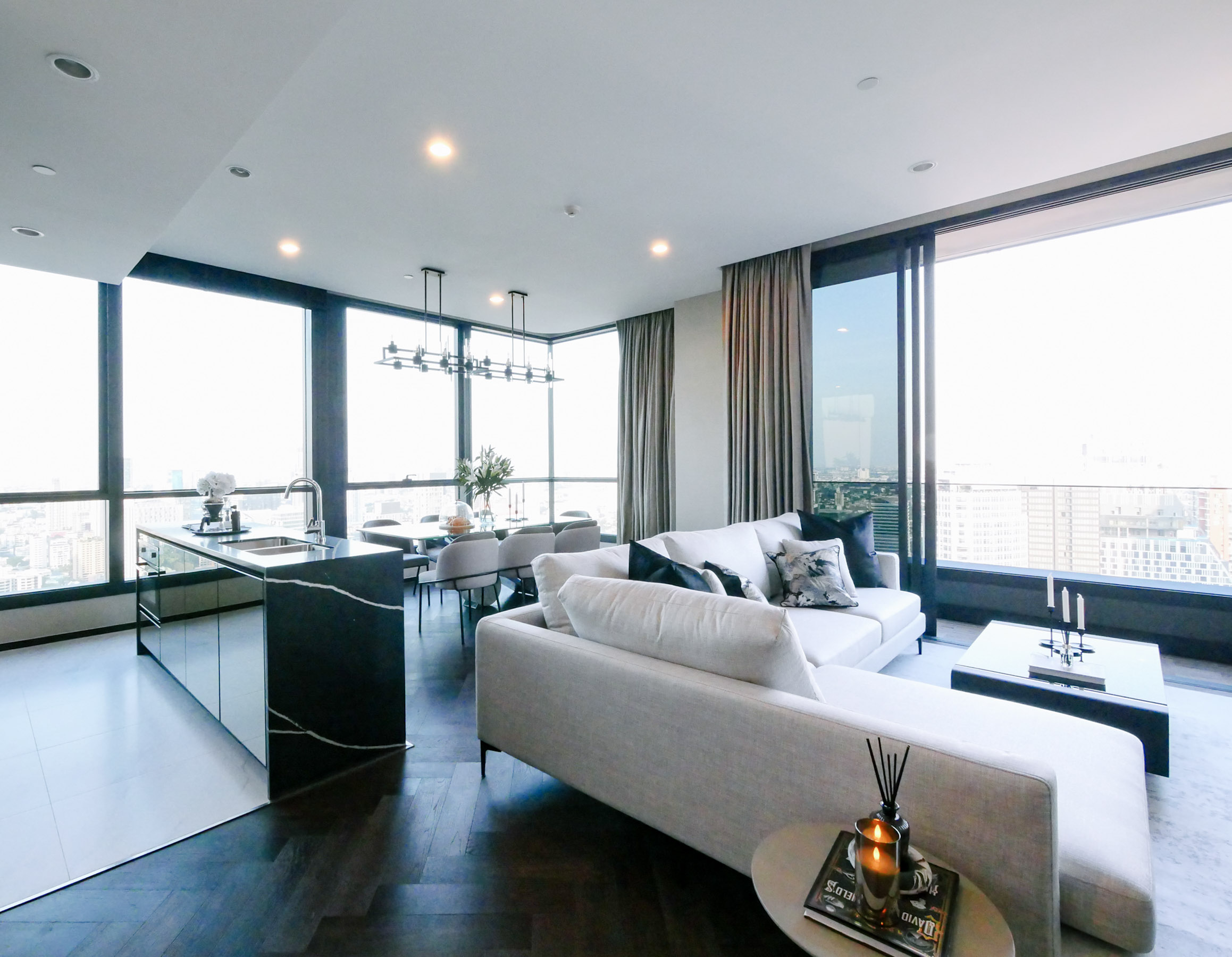 P1002276 The ESSE Sukhumvit 36 | 3BR 124 SQM Luxury Condo for Rent