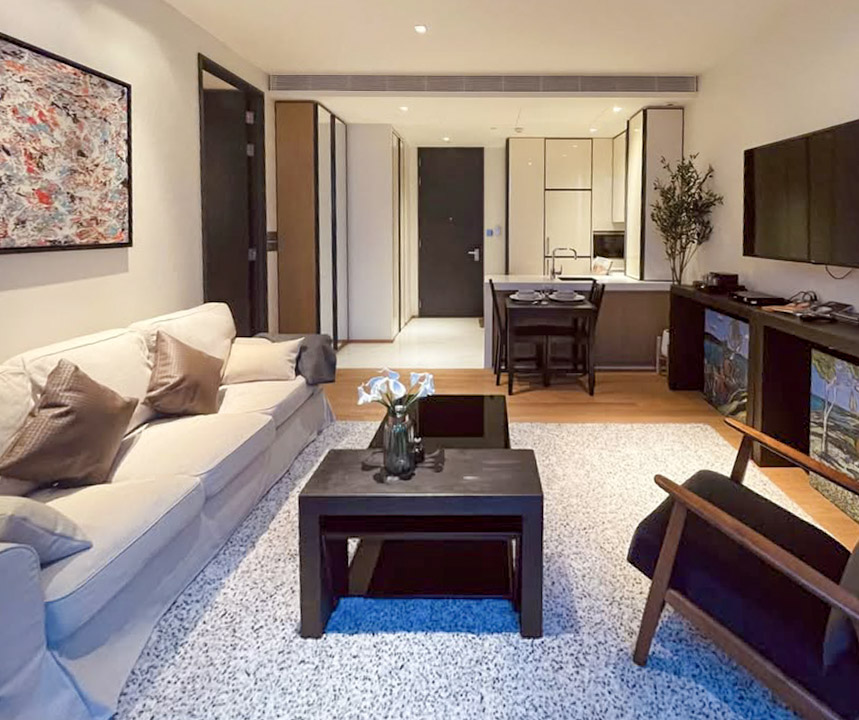 BEATNIQ 55 SQM Sukhumvit 32 Luxury Condo near BTS