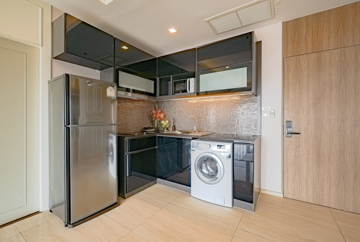 Noble Reveal Ekkamai 51 SQM Near BTS Investment