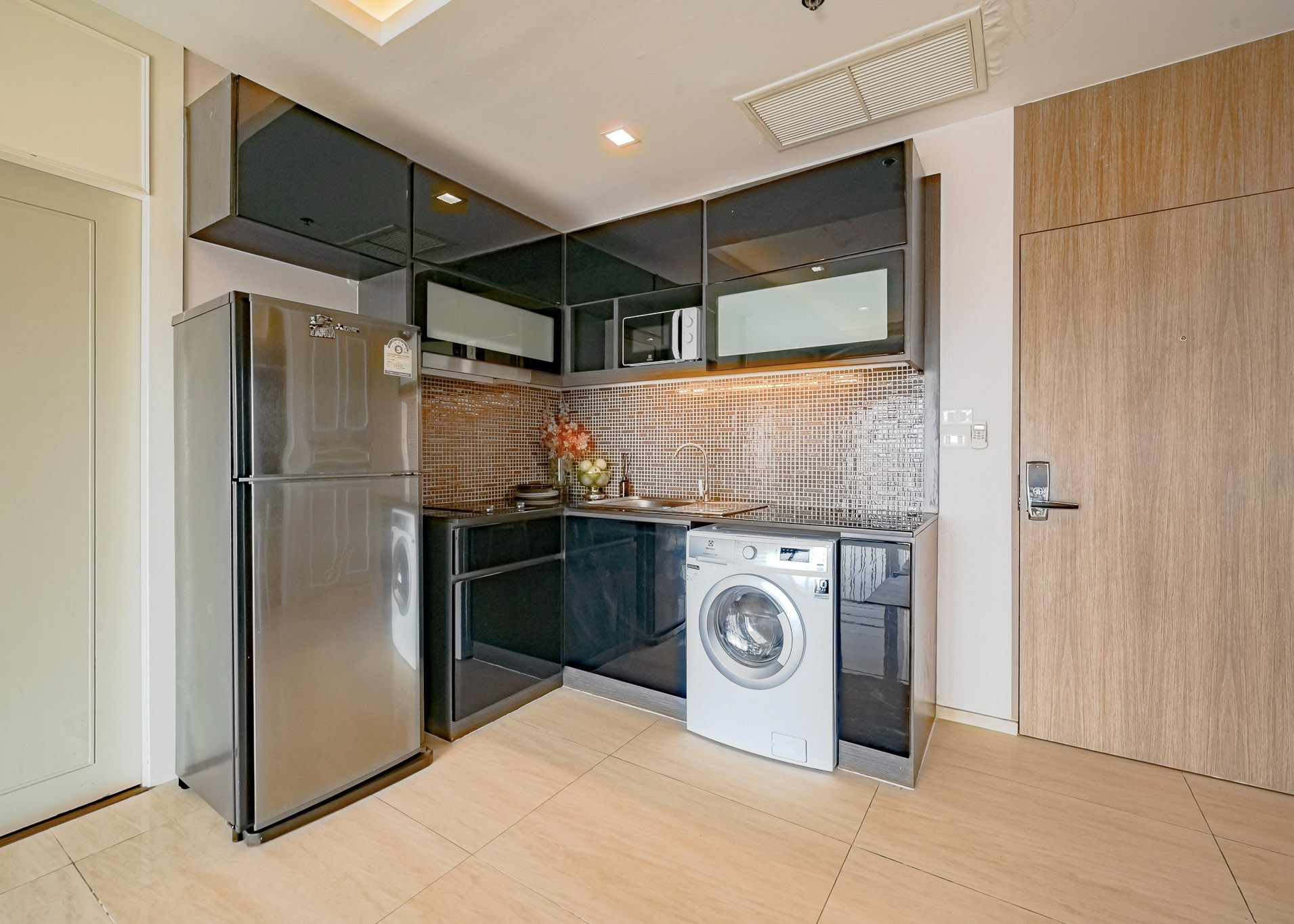 Noble Reveal Ekkamai 51 SQM Near BTS Investment