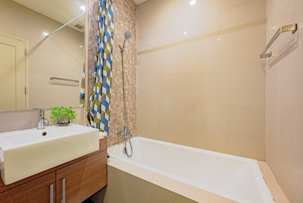 Noble Reveal Ekkamai 51 SQM Near BTS Investment
