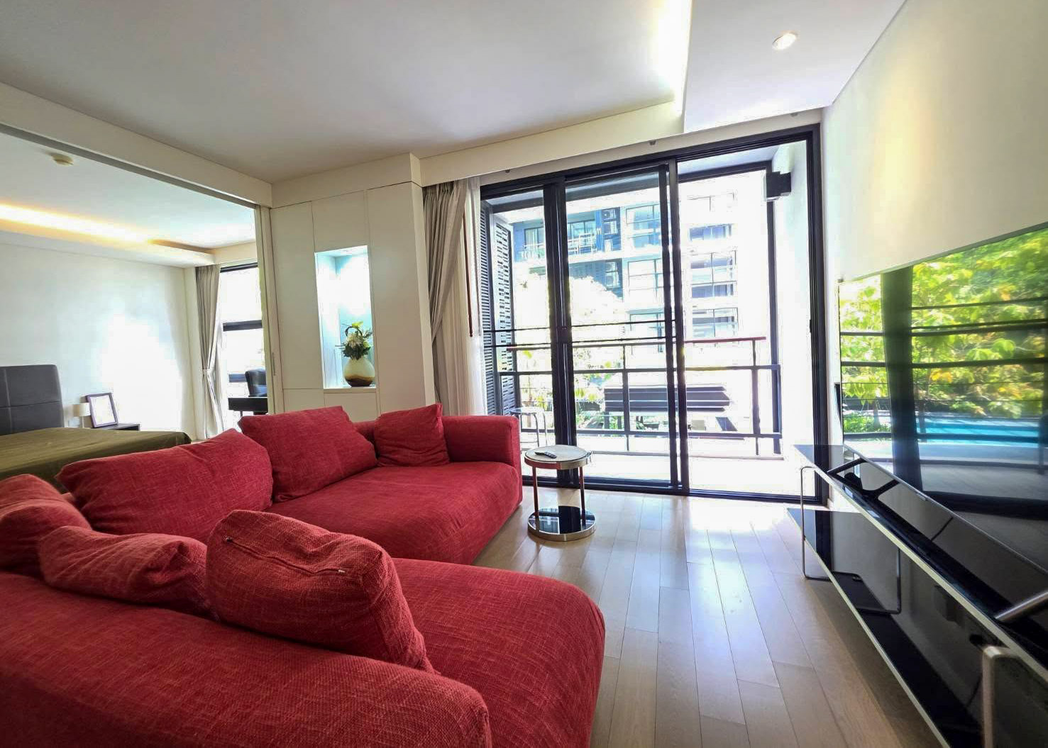 Mode Sukhumvit 61 1BR 56 SQM Condo Near BTS Ekkamai