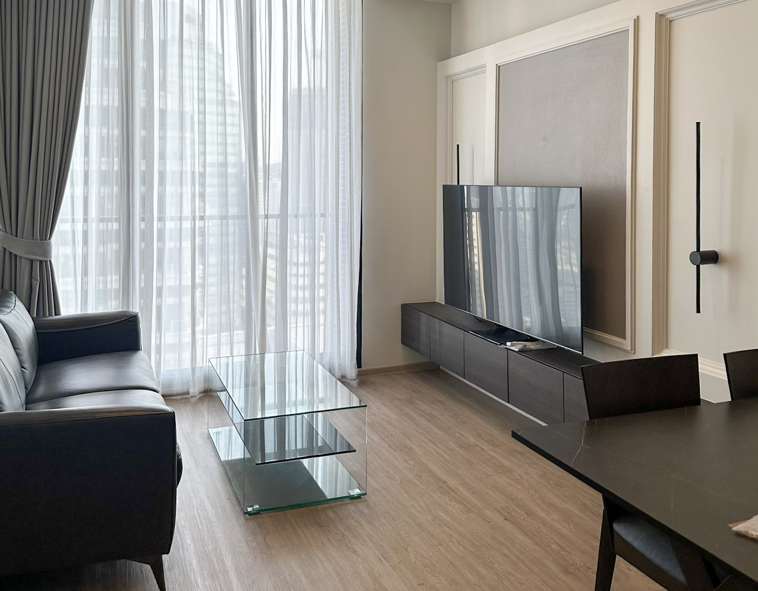 Noble State 39 41 SQM 1BR near BTS Phrom Phong