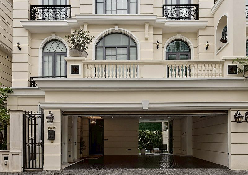 Luxury House 500 SQM | Ekkamai 22 | Private Pool