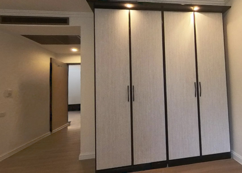 Las Colinas Asoke 240.1 SQM near BTS Asoke