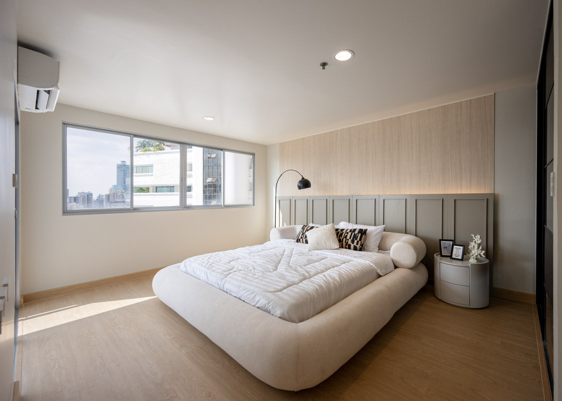 213a7b17e814e65e3bb7e040821a34a6 Waterford 144 SQM near BTS Phrom Phong for Sale