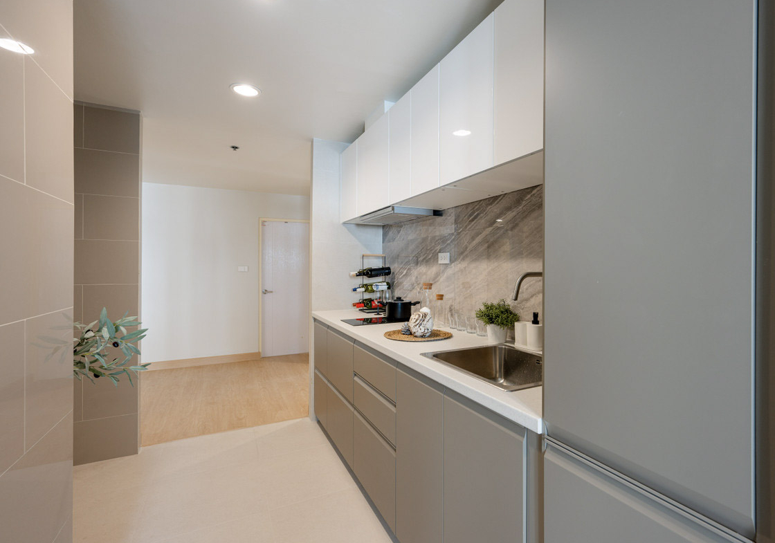 Waterford 144 SQM near BTS Phrom Phong for Sale