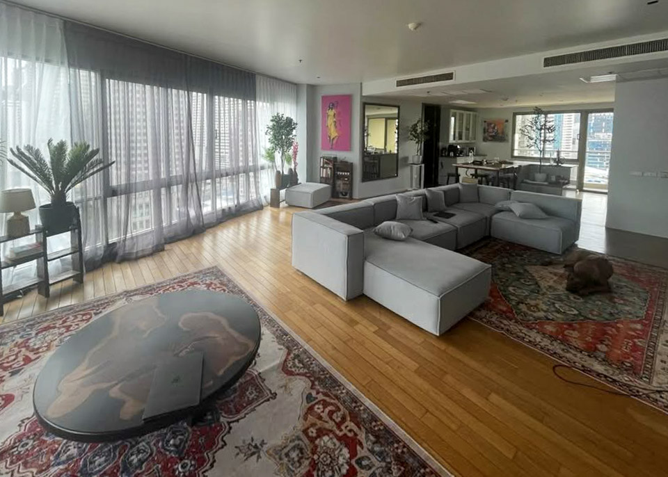 The Lakes 236 SQM near BTS Asoke for Rent