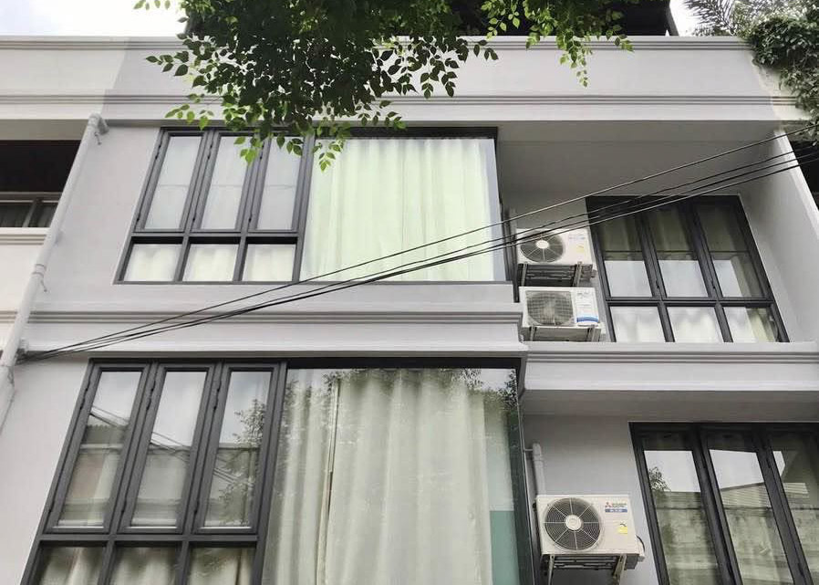 Townhouse 250 SQM Sukhumvit 71 near BTS Phra Khanong