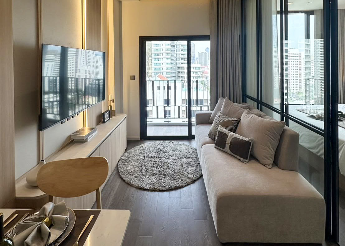 MUNIQ Sukhumvit 23 Condo 43 SQM Near Asoke