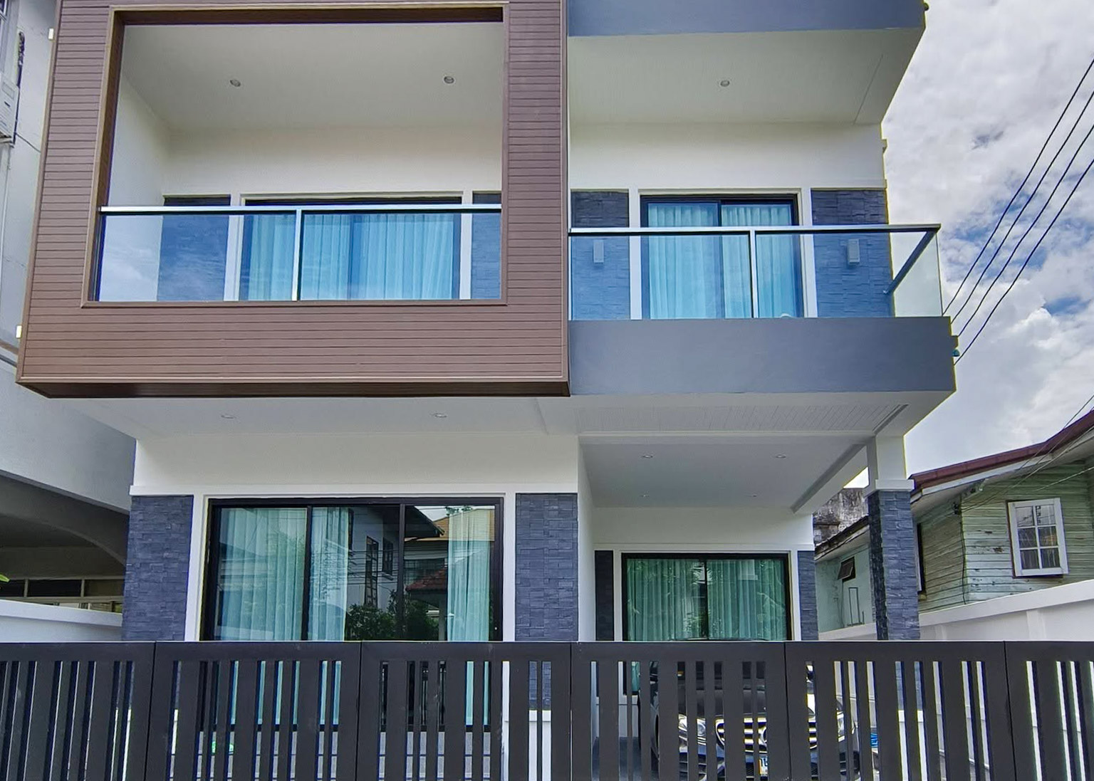 Ekkamai House Sukhumvit 65 330 SQM Near BTS