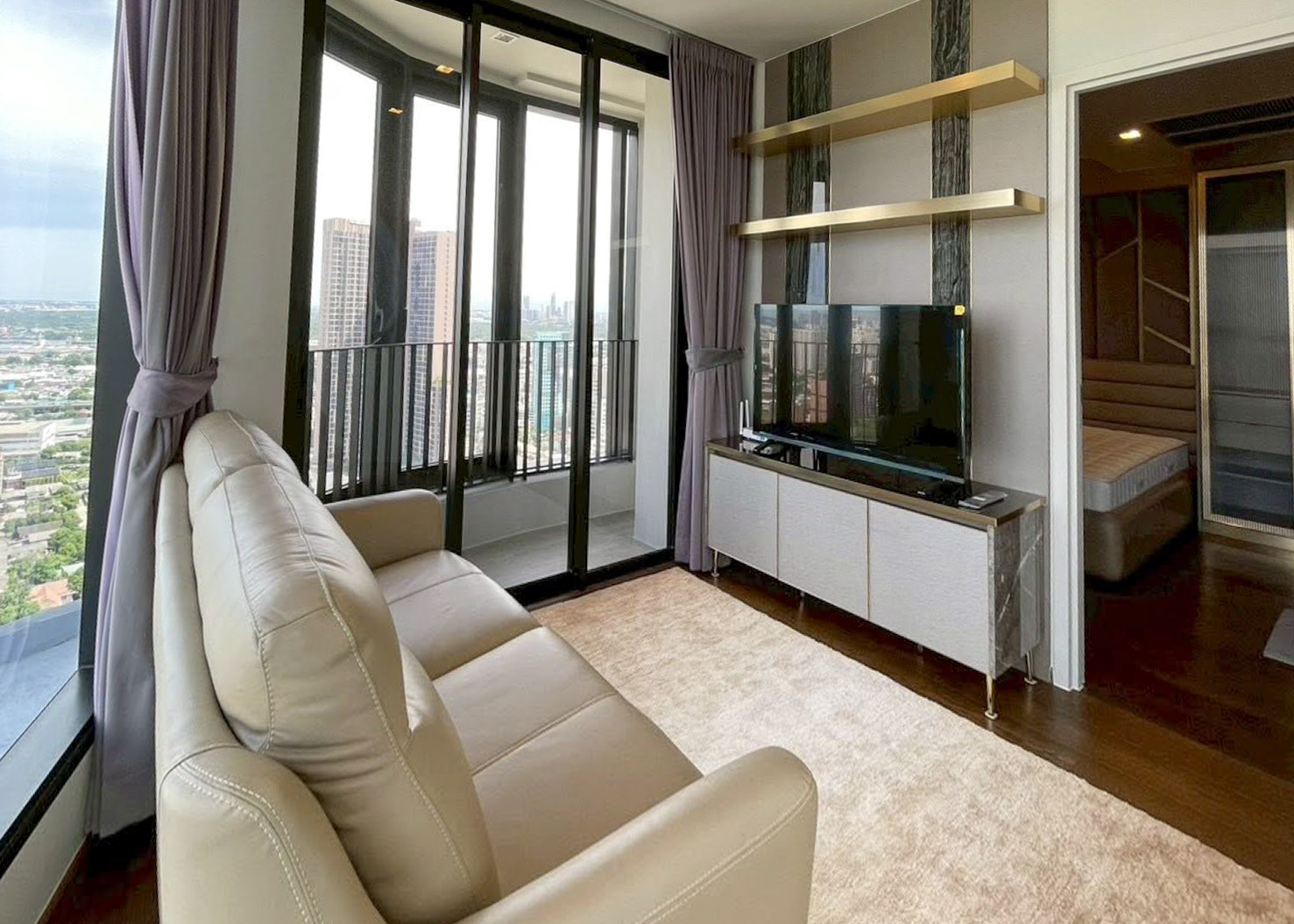 Corner Condo 46.5 SQM Sale Sukhumvit 36