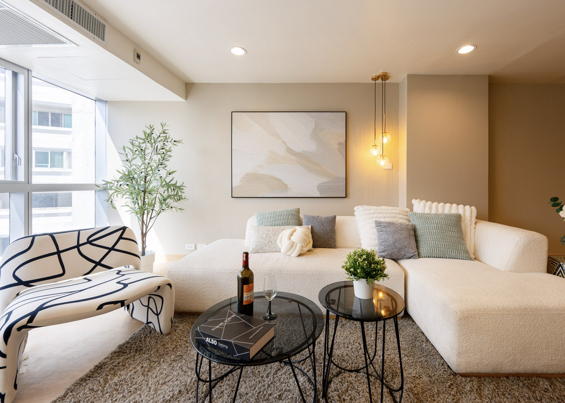 Waterford 144 SQM near BTS Phrom Phong for Sale