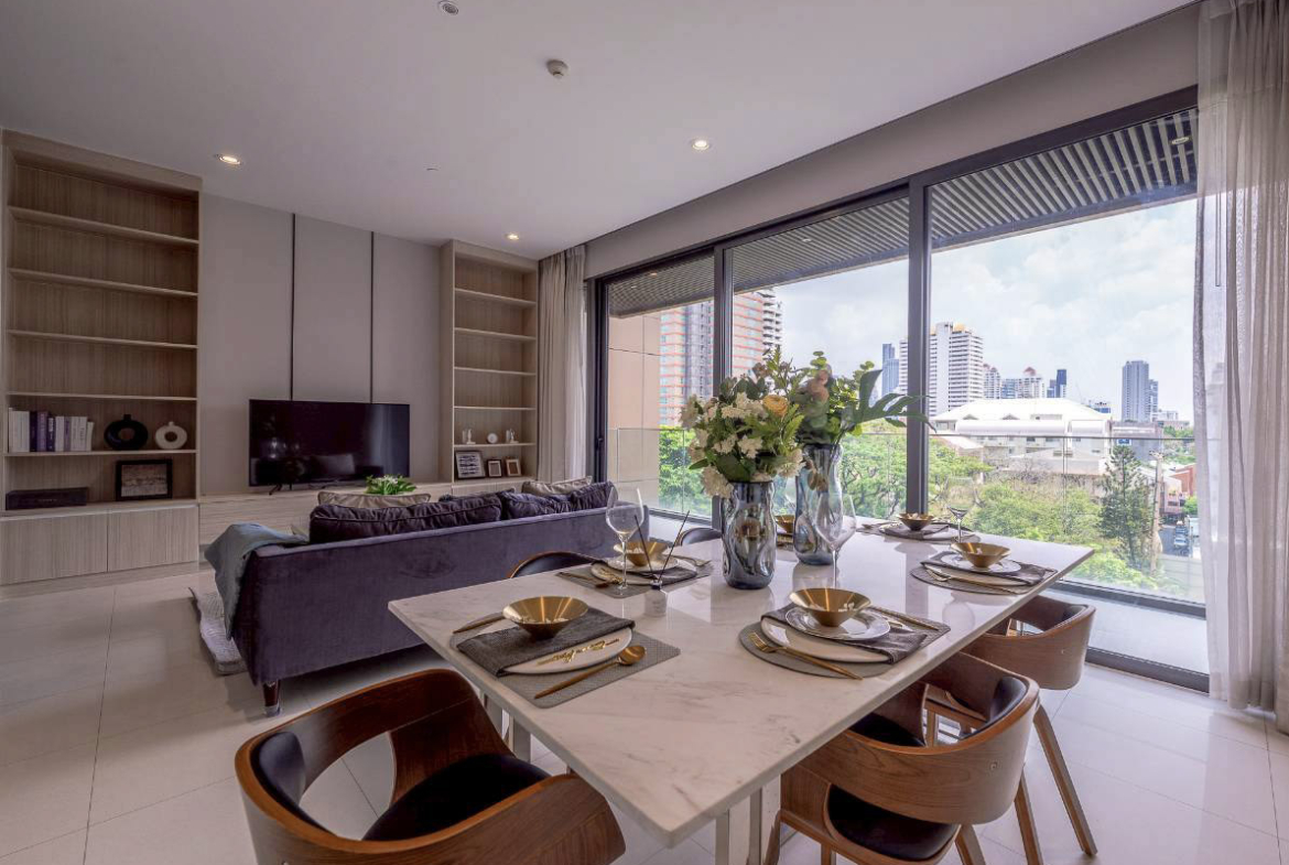 VITTORIO 2 Bed 137 SQM near BTS Phrom Phong