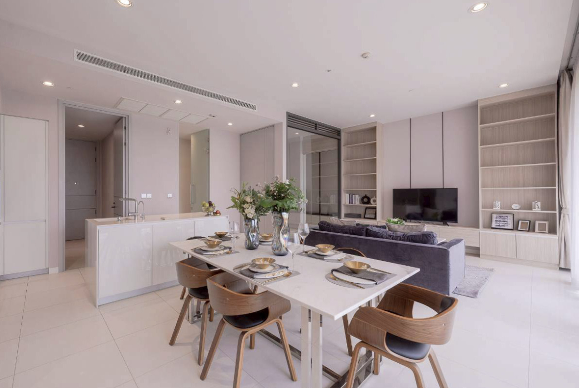 VITTORIO 2 Bed 137 SQM near BTS Phrom Phong