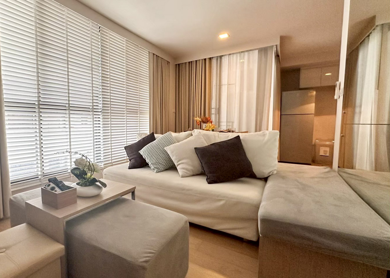 Liv@49 Duplex 2 Bed 82 SQM near BTS Thonglor