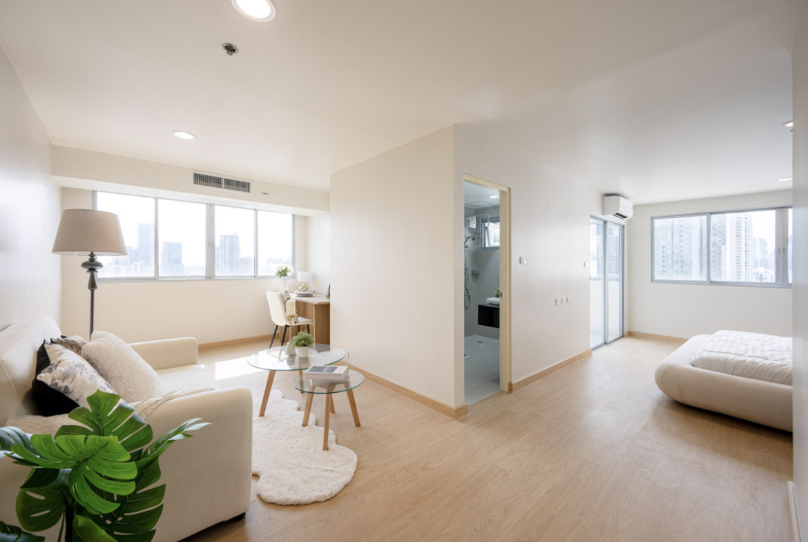 Waterford 144 SQM near BTS Phrom Phong for Sale