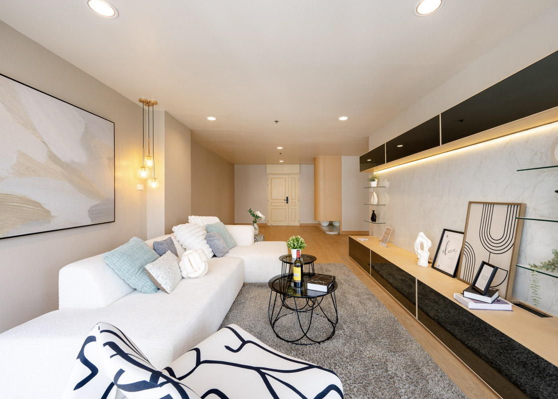 b40ea8e1ebd4568a962ee477811a25d2 Waterford 144 SQM near BTS Phrom Phong for Sale