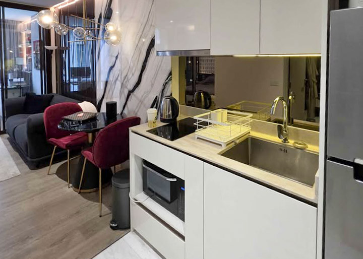 41 SQM FYNN Asoke Condo Rent near BTS Asoke