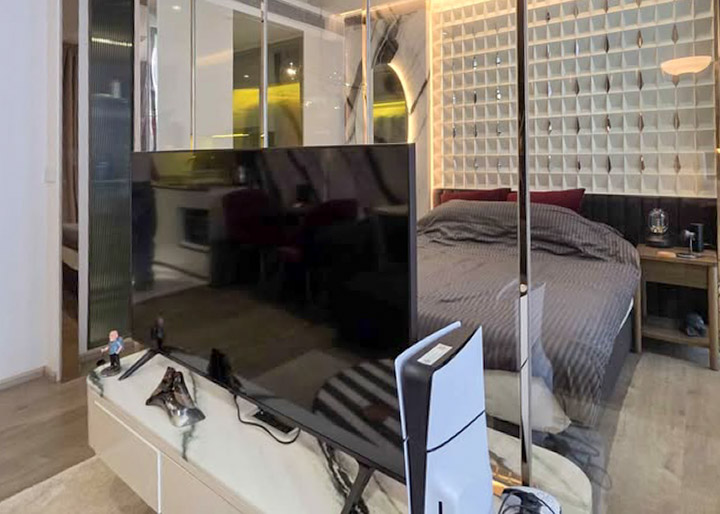 41 SQM FYNN Asoke Condo Rent near BTS Asoke