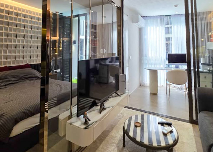 41 SQM FYNN Asoke Condo Rent near BTS Asoke