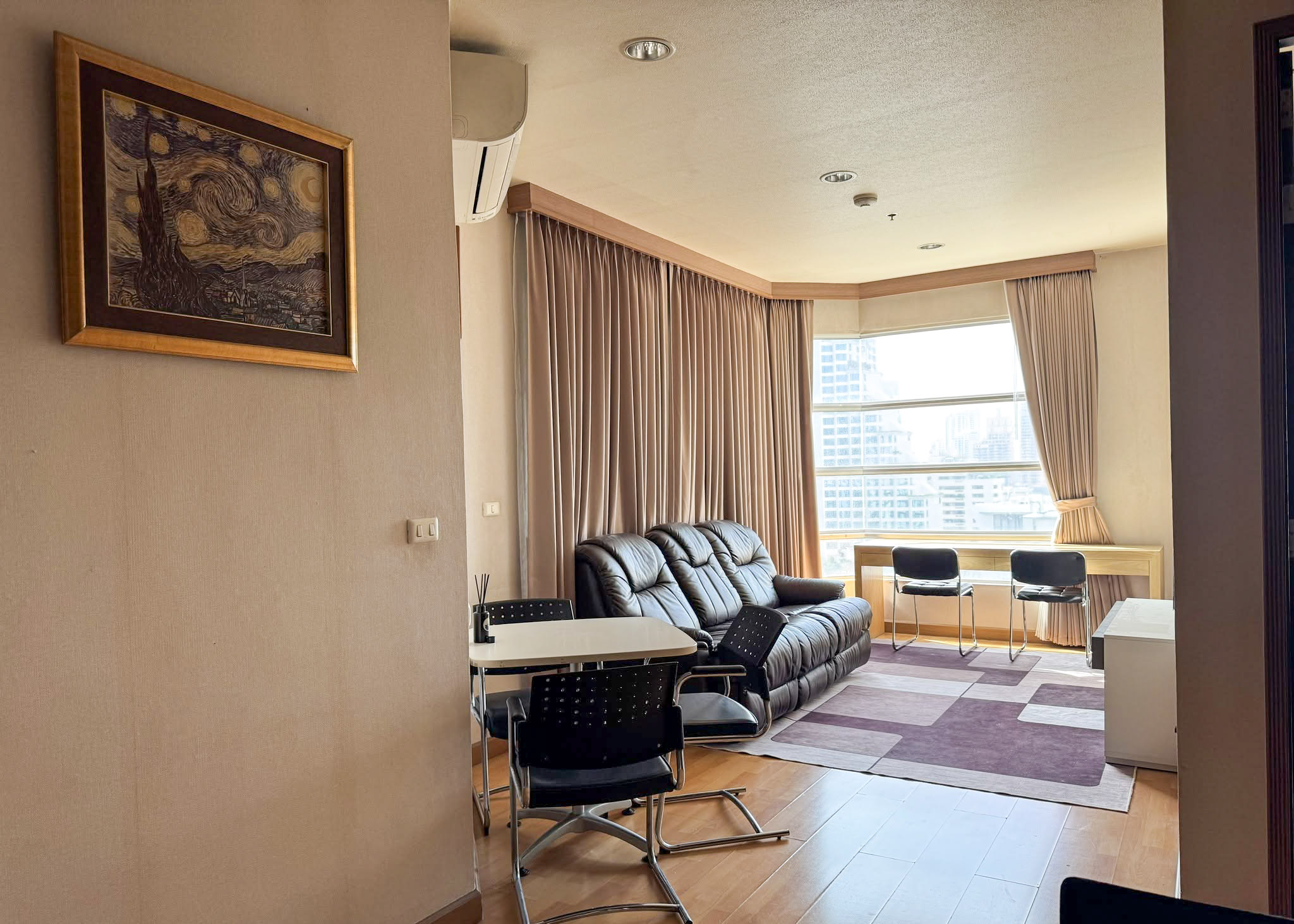 80 SQM Condo Rent Sukhumvit 18 Asoke
