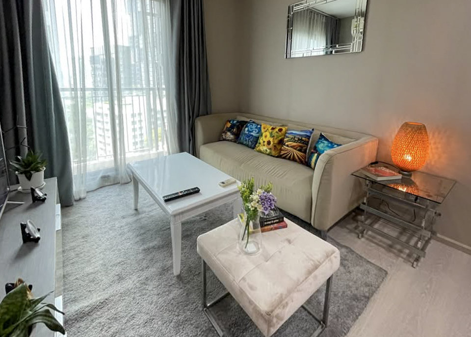 56 SQM Condo BTS Thonglor Rhythm Sukhumvit