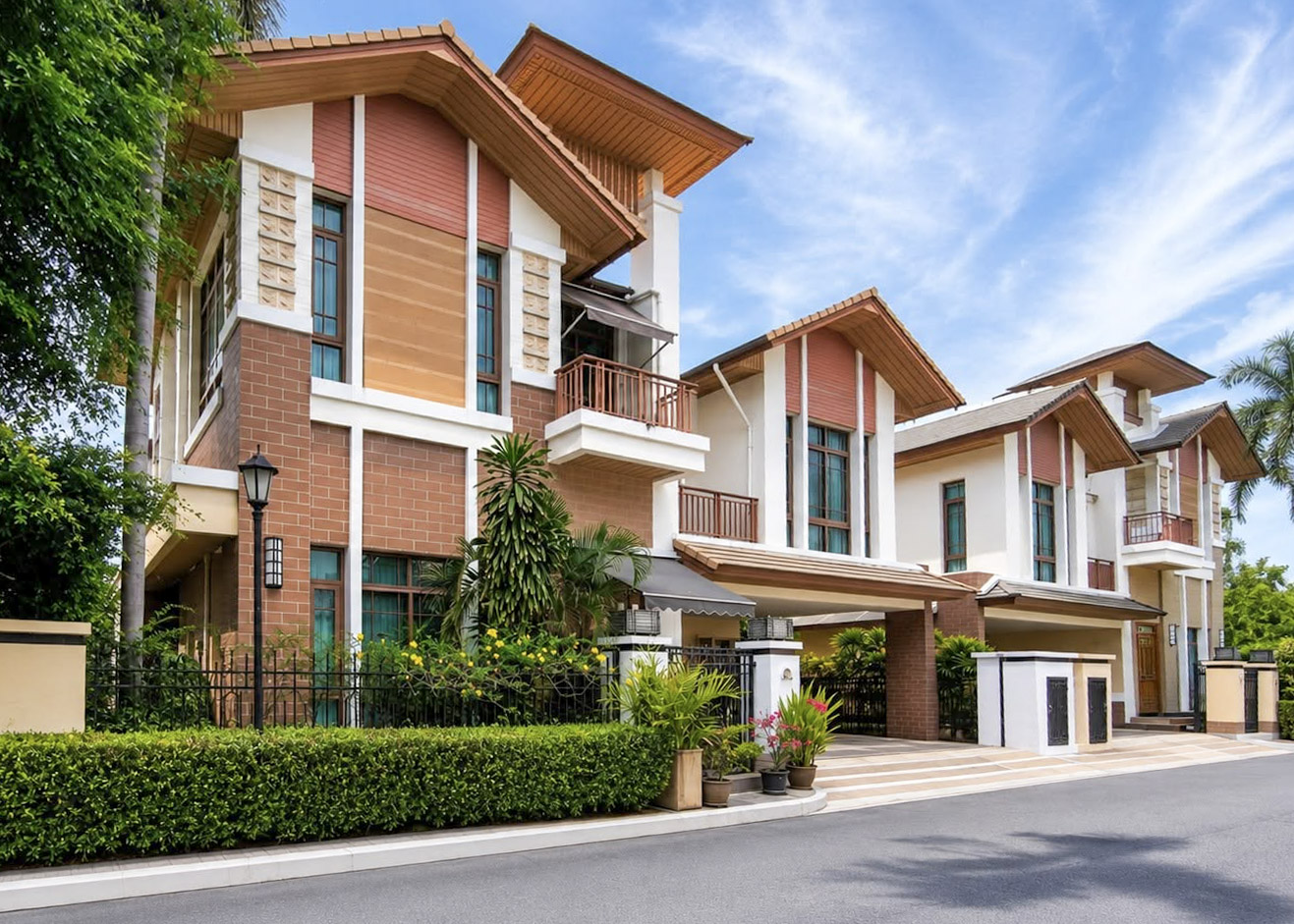 400 SQM Luxury House Rent Sukhumvit 67 BTS