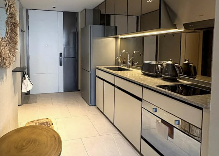 The Reserve 61 Hideaway Condo 64 SQM Ekkamai