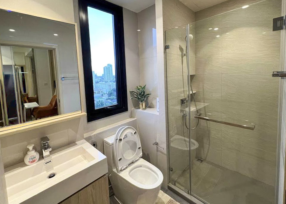 Maru Ekkamai 2 Condo for Sale 35 SQM Near BTS