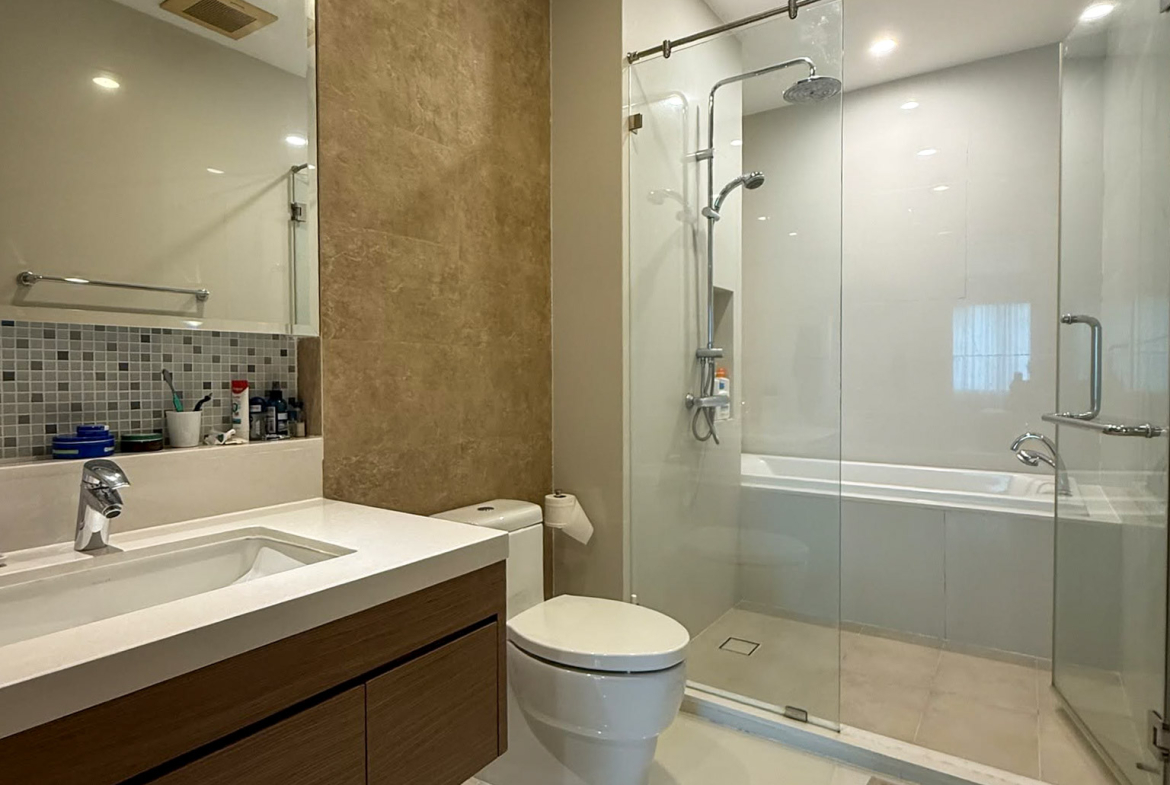 Bright Sukhumvit 24 Condo 74 SQM Phrom Phong