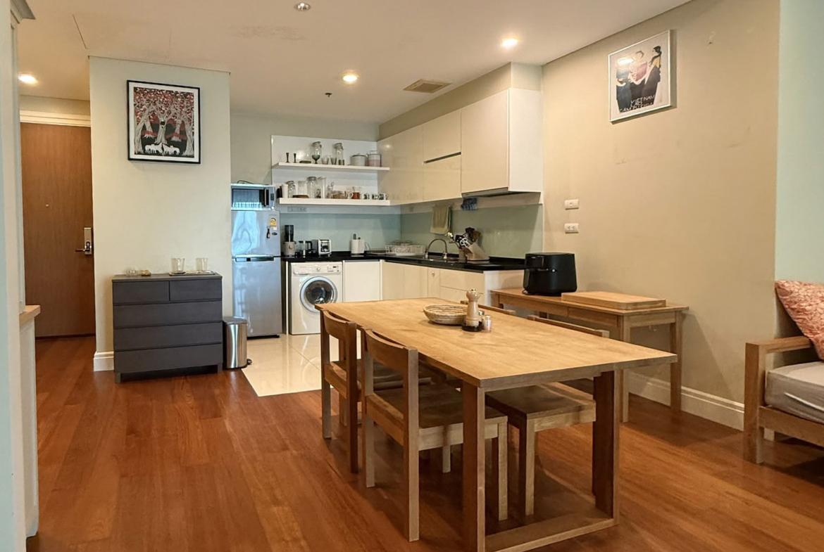 Bright Sukhumvit 24 Condo 74 SQM Phrom Phong